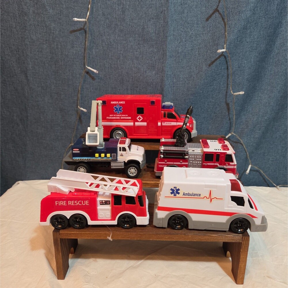 Unbranded Fire Rescue Ambulance Truck Lot 5 Plastic Toy Vehicles